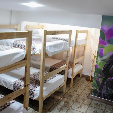 La Otra Mitad Hostel Armenia  Bagian luar foto