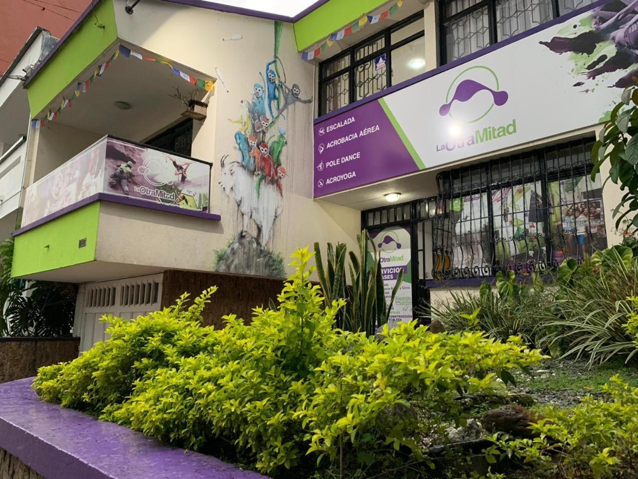 La Otra Mitad Hostel Armenia  Bagian luar foto